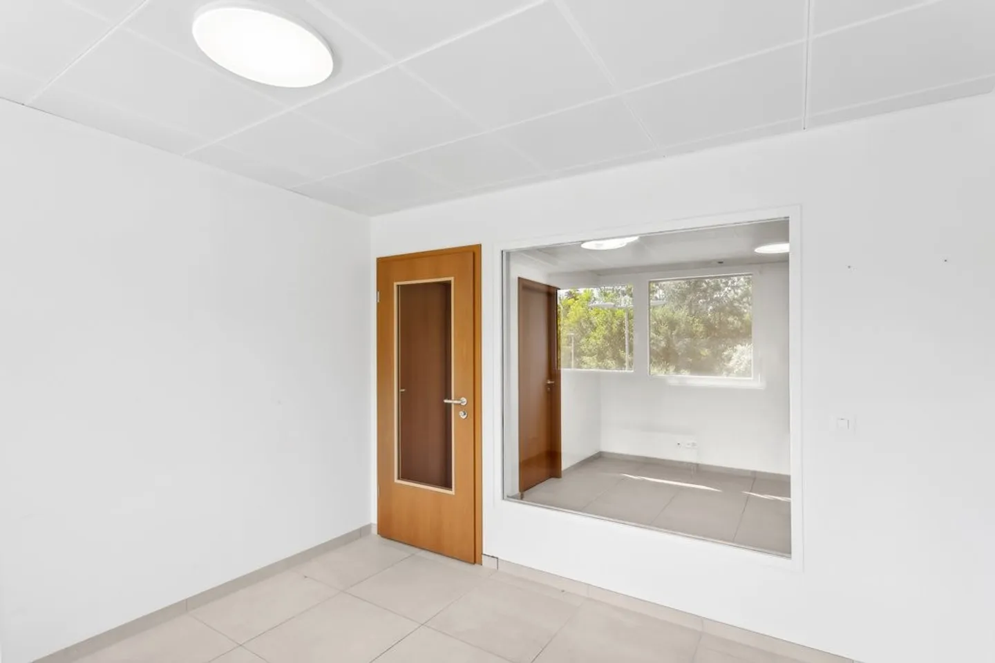 Spazio commerciale/ufficio/ambulatorio di 65m2 a Noville - Foto 5 di 8