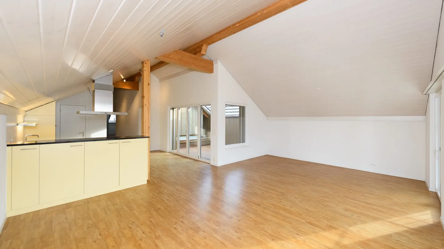 Charmante 3½-Zimmer Attikawohnung in Elgg - Foto 5 von 12