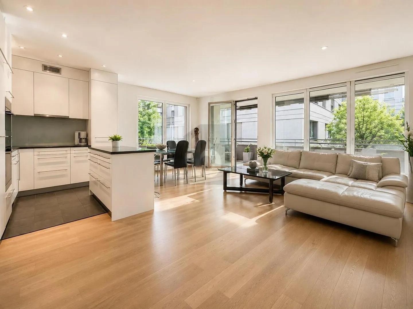 Exklusives Apartment mit Pool - Foto 2 von 6