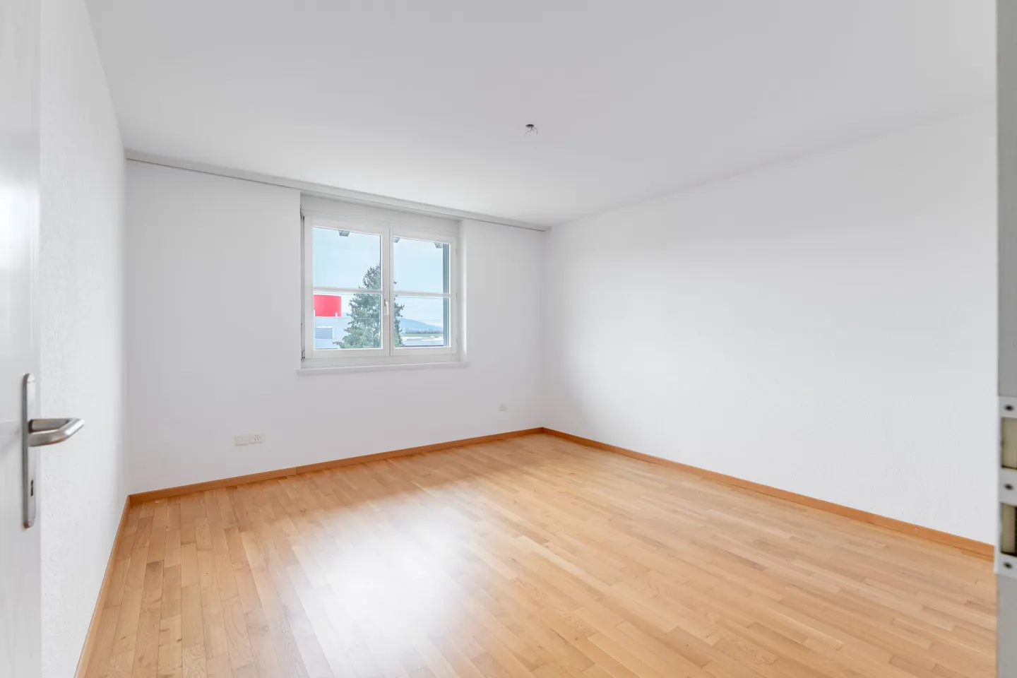 Original - spacious - affordable - Photo 5 of 12
