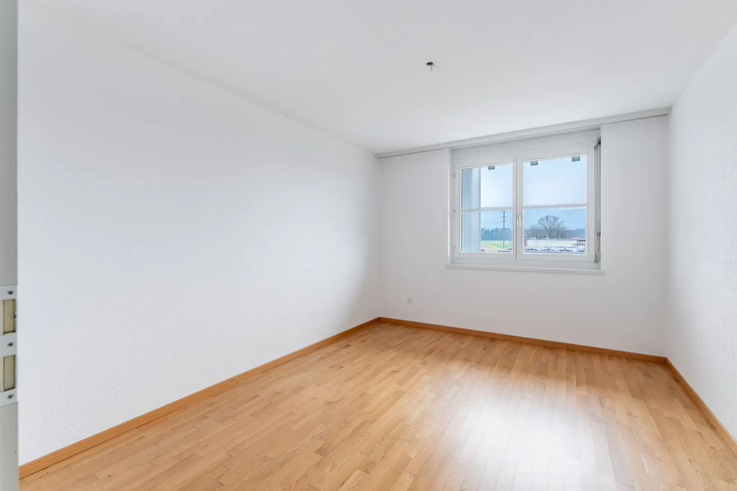 Original - spacious - affordable - Photo 12 of 12