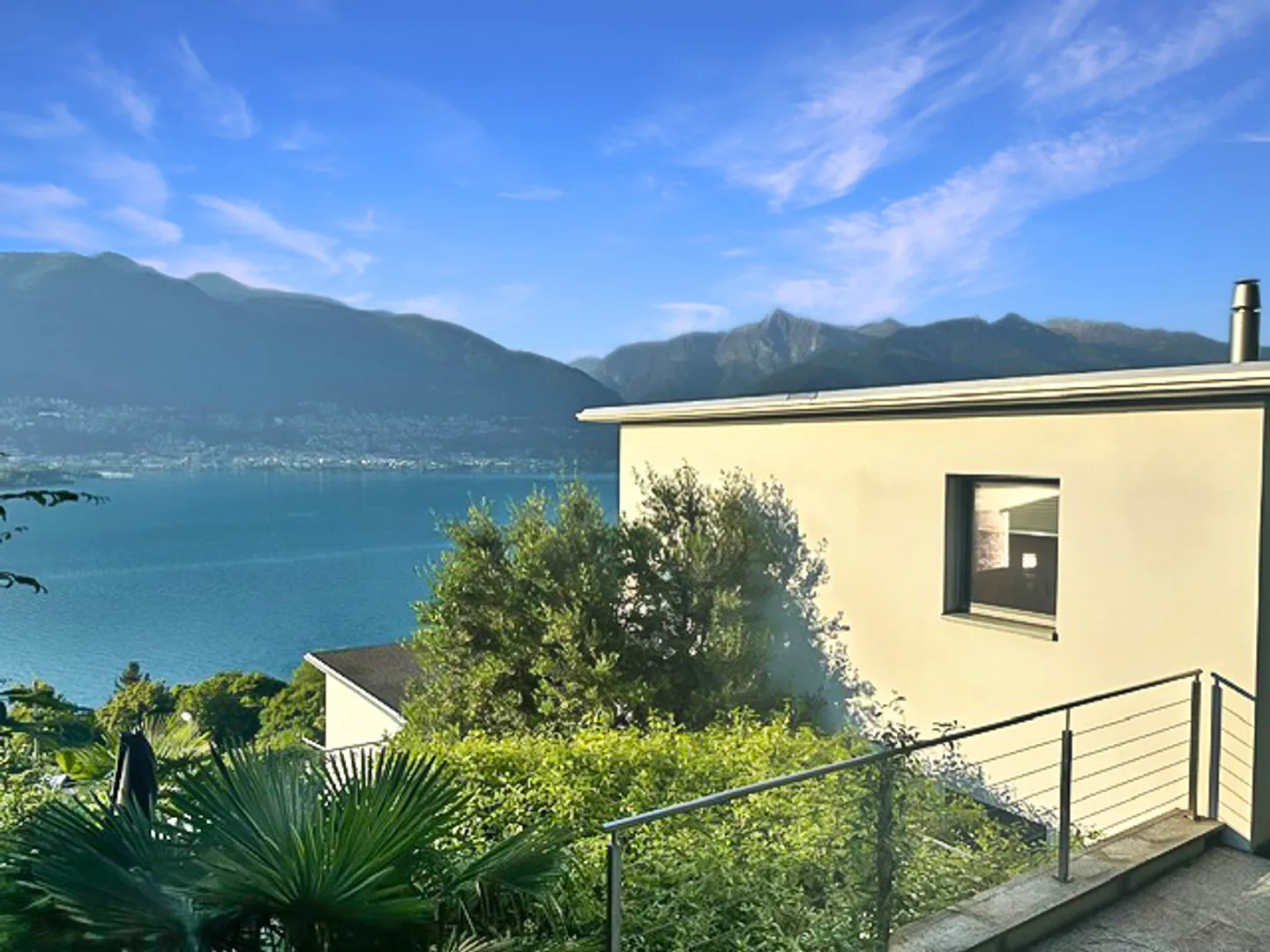 Chalet Étonnant avec Vue sur le Lac - Photo 1 sur 20