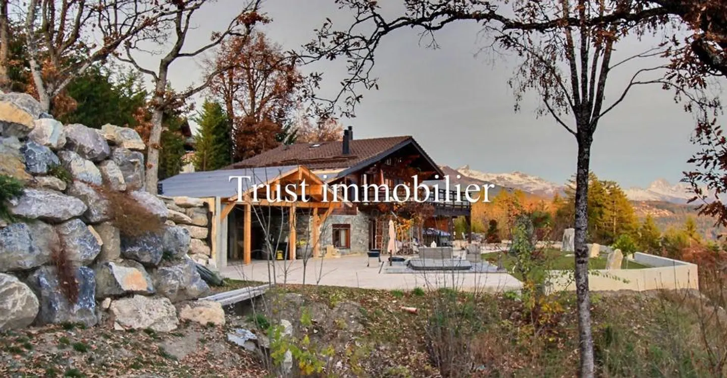 Panoramablick und garantierte Ruhe für dieses Chalet - Foto 3 von 13