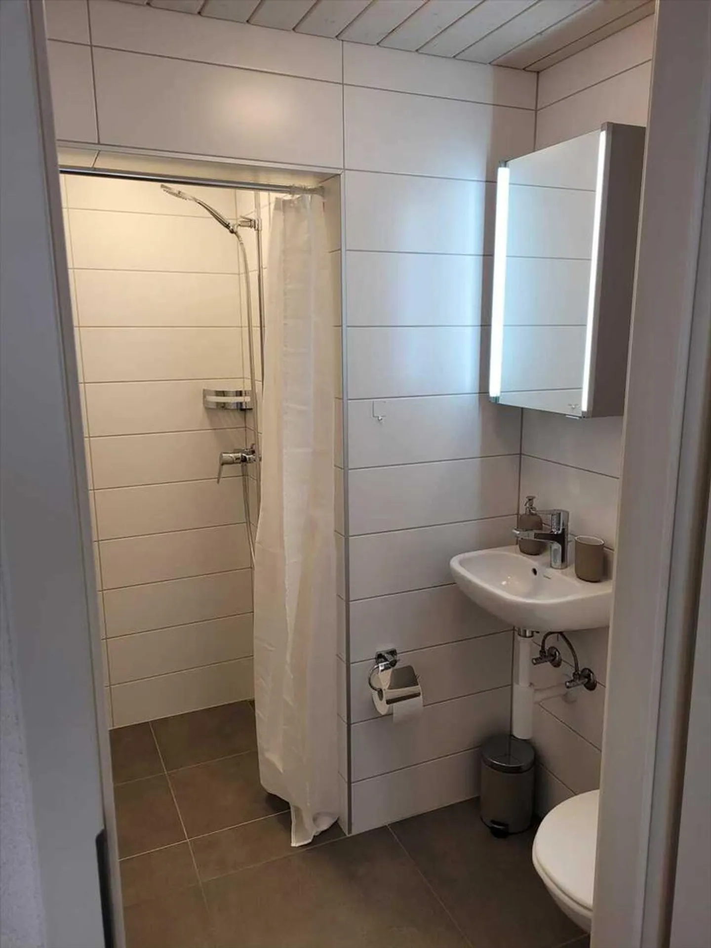 Appartamento arredato con 1 camera - Foto 4 di 10