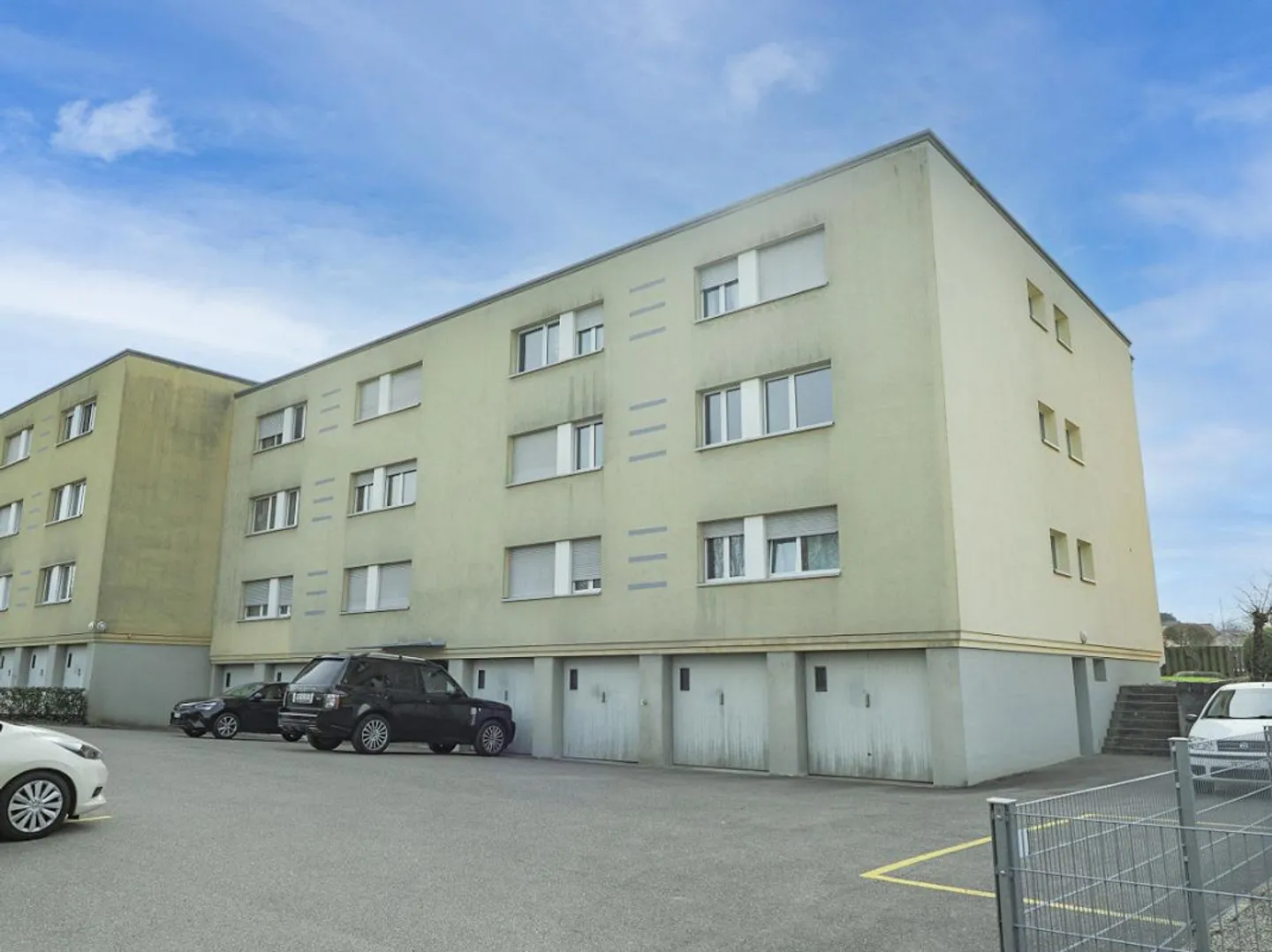 Investissement / Rendement - Immeuble avec 12 unités résidentielles - Photo 2 sur 18