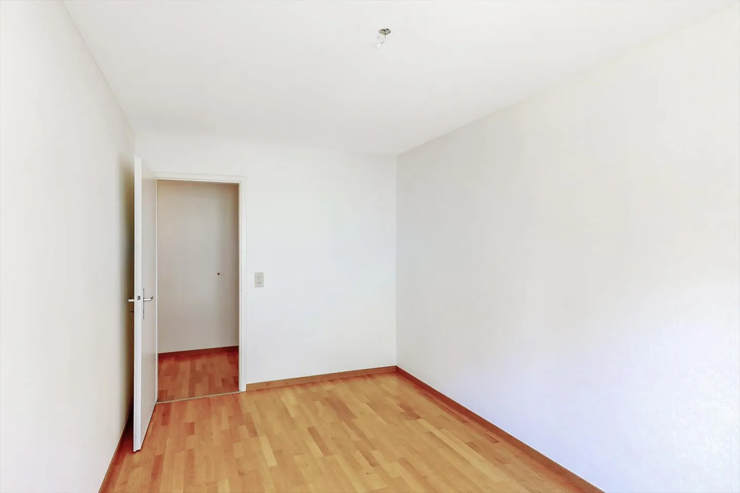 Beautiful view of the city of Aarau - Photo 6 of 10