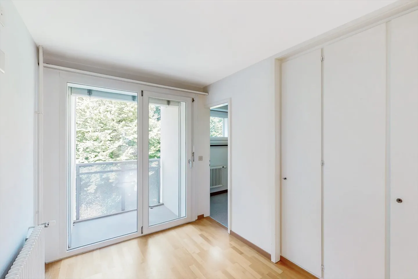 Beautiful view of the city of Aarau - Photo 7 of 10