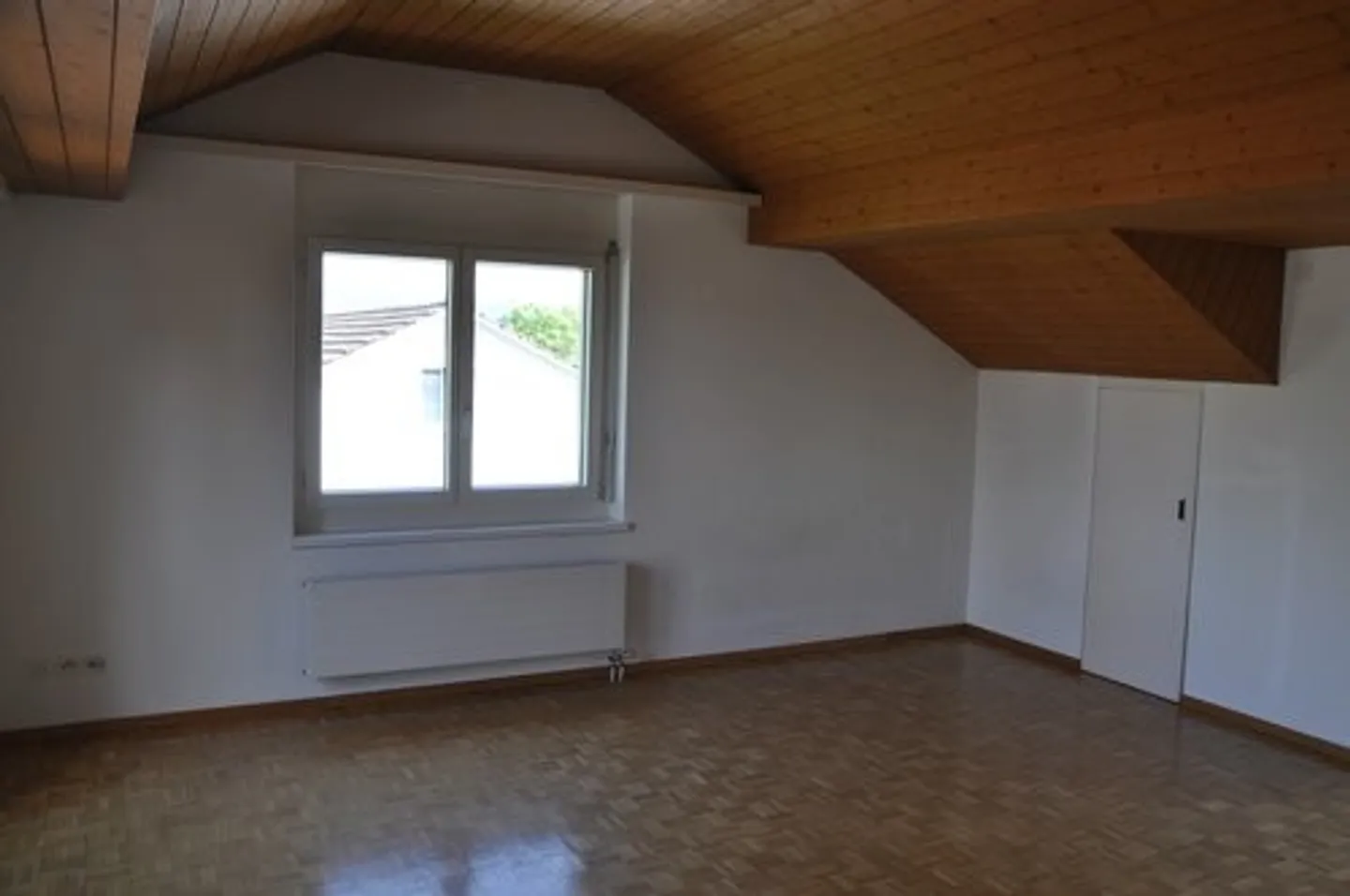 Charming 2.5-Room Apartment - Photo 4 of 11
