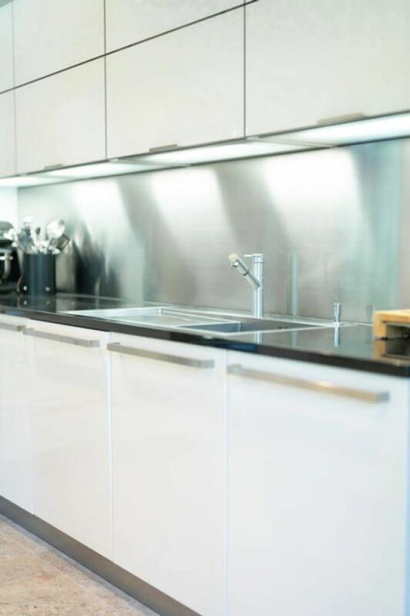 Modern single-family house with Minergie-P standard, PV system and generous garden - Photo 12 of 23