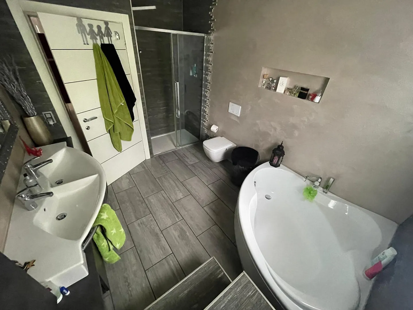 Casa incantevole con 6,5 stanze e vista aperta a Bellinzona - Foto 7 di 10