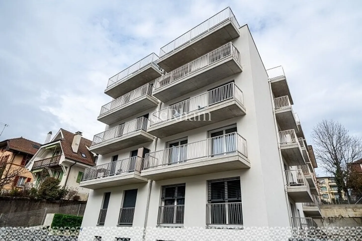 Indoor motorcycle parking space for rent - Photo 1 of 1