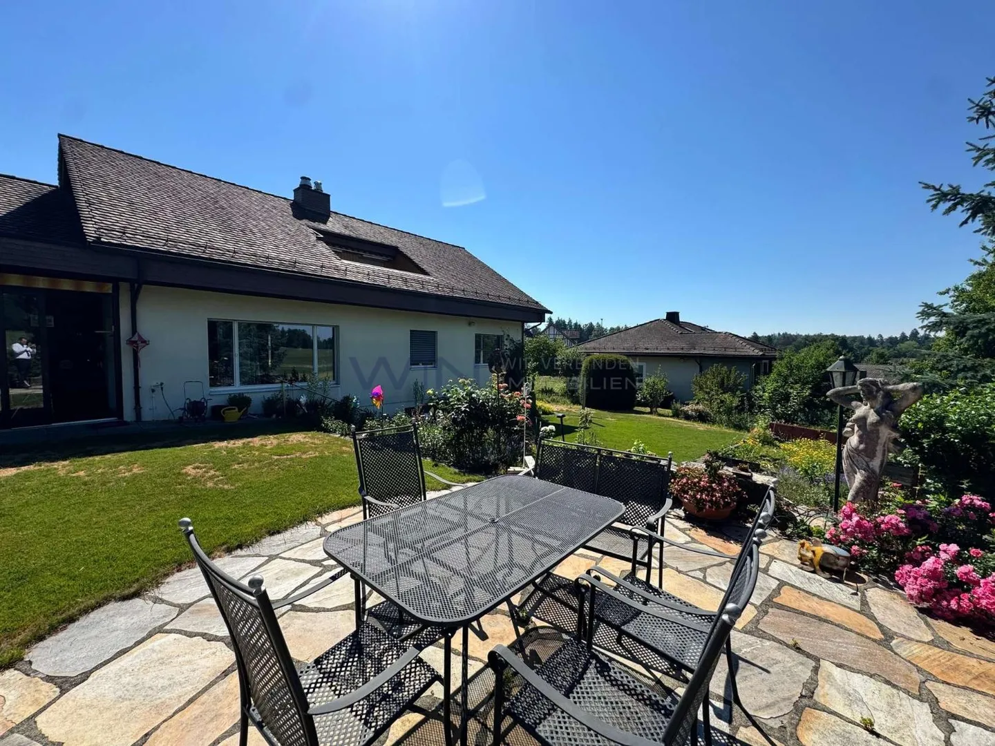 A Country House to Dream - Photo 1 of 12
