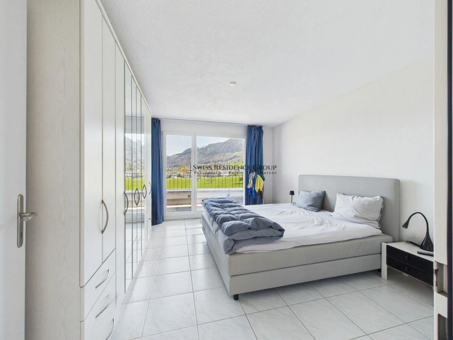 Appartamento attico luminoso con una vista splendida sulle montagne e sul lago - Foto 9 di 22