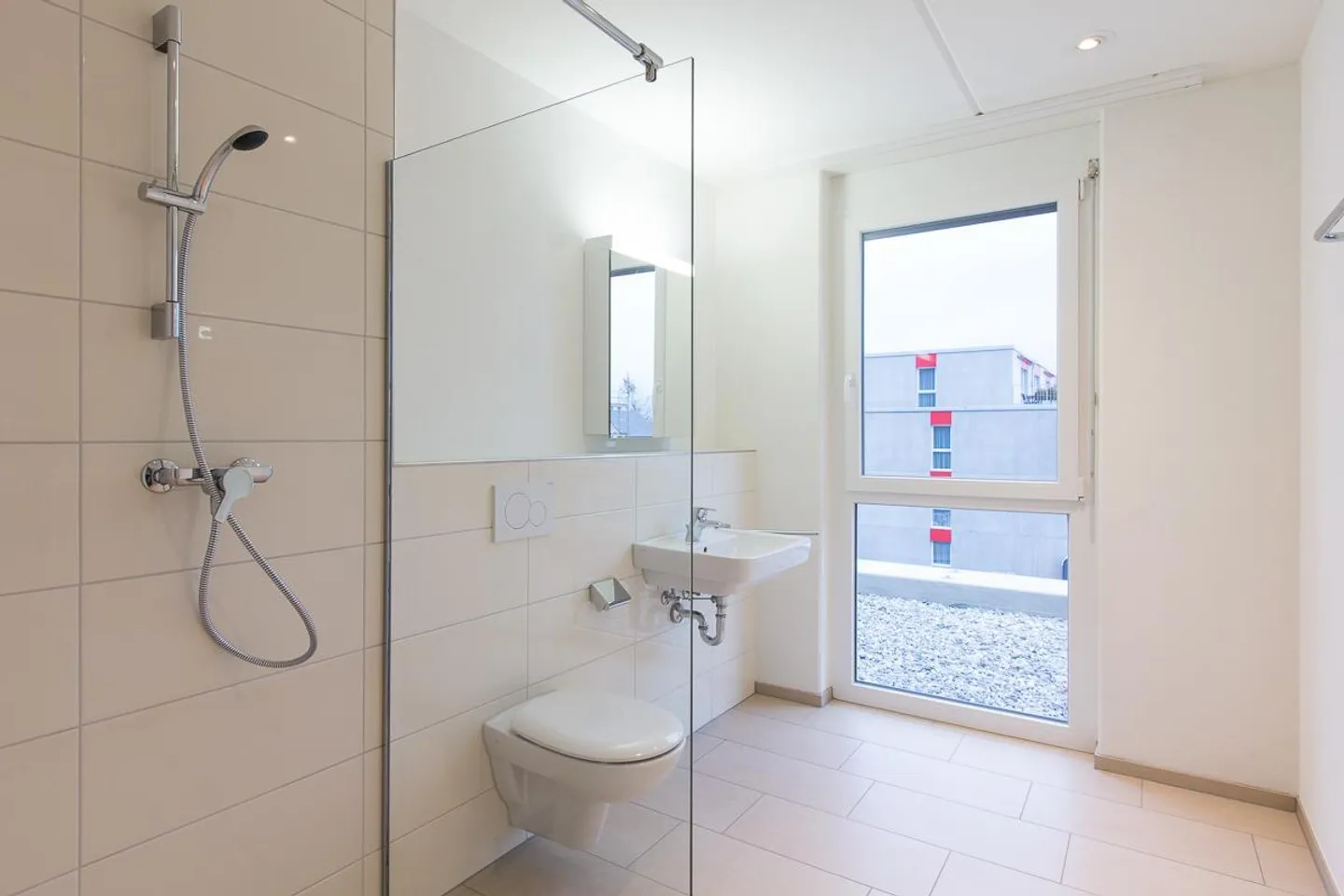 Attic apartment with plenty of space! - Photo 6 of 7