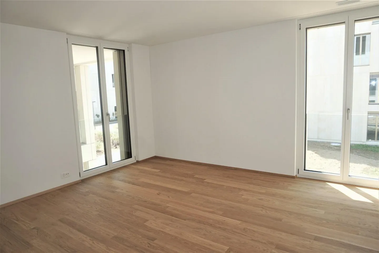 Soleggiato e molto moderno con un grande balcone e una cucina esclusiva! - Foto 9 di 13