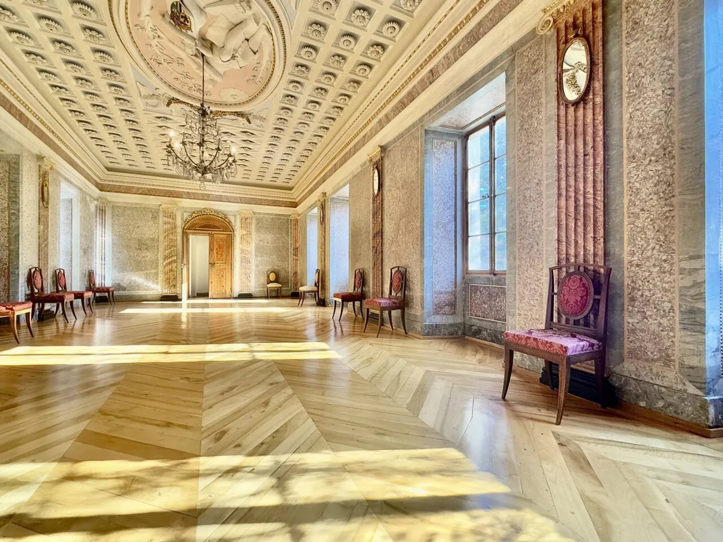 Château historique en Valais - Photo 2 sur 7