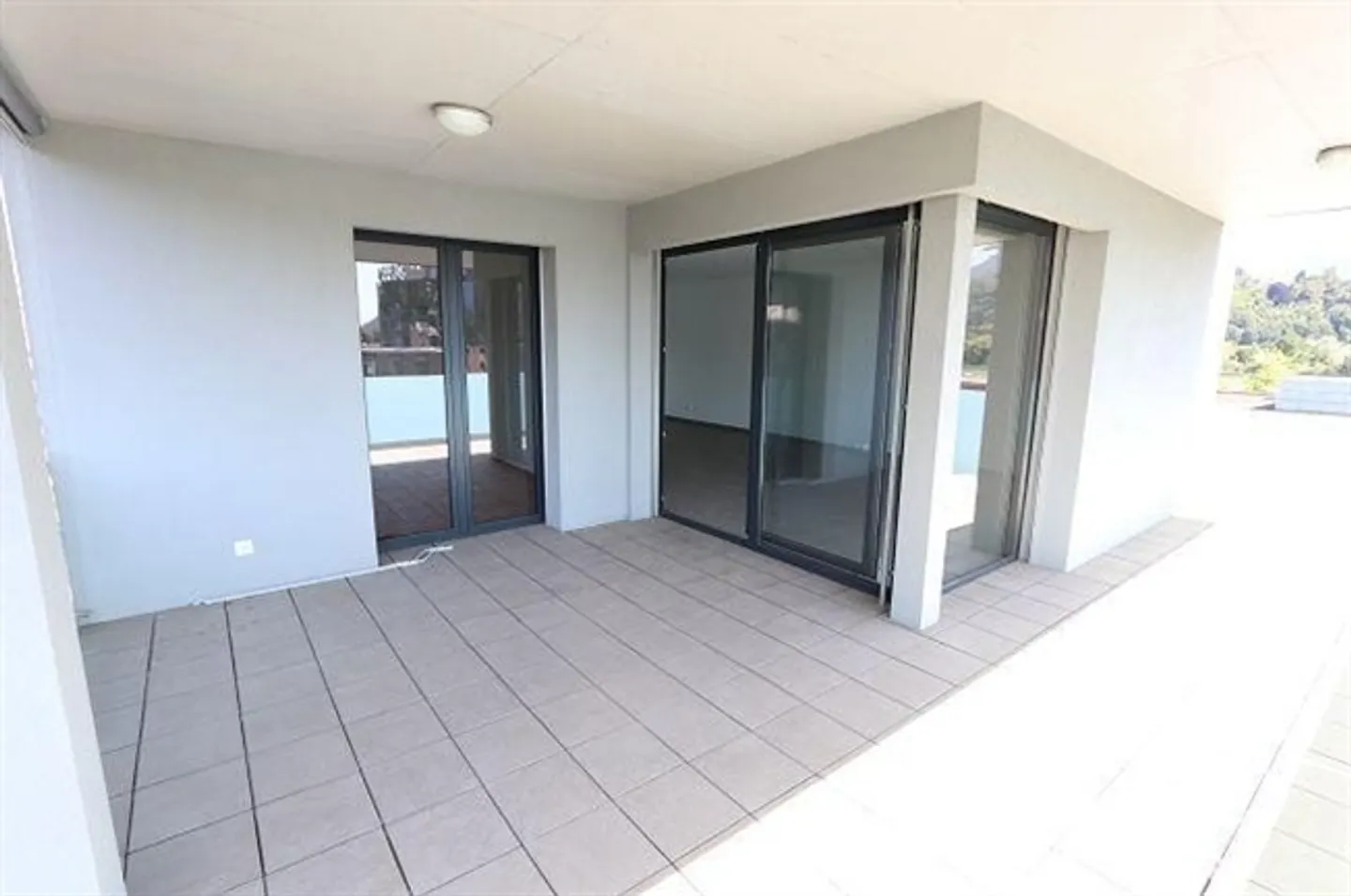 Appartement de 4 1/2 pièces au 4ème étage dans un emplacement calme et ensoleillé avec belle vue - Photo 15 sur 20