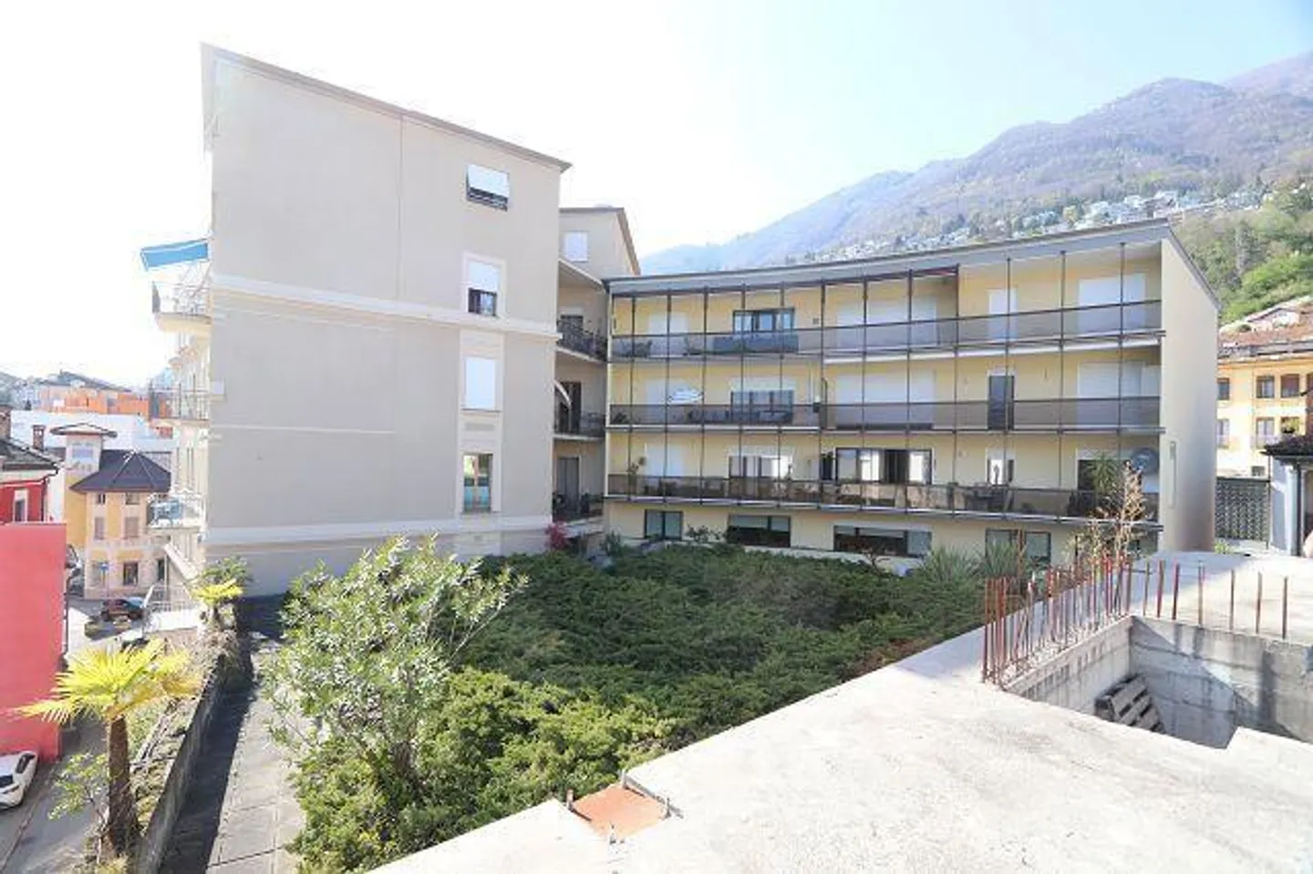 2 case con diversi appartamenti - Foto 78 di 88