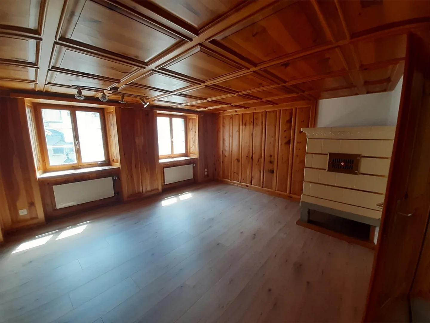 Appartamento di 3,5 stanze in un vecchio edificio con fascino - Foto 1 di 5