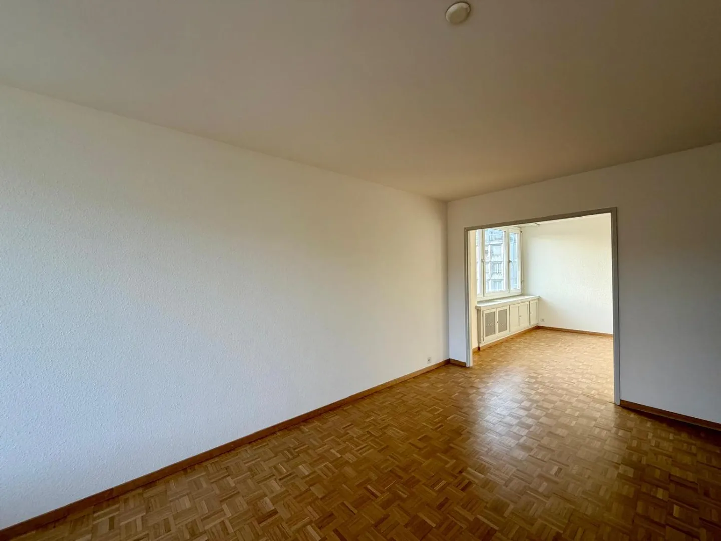 5-room apartment - Photo 3 of 12