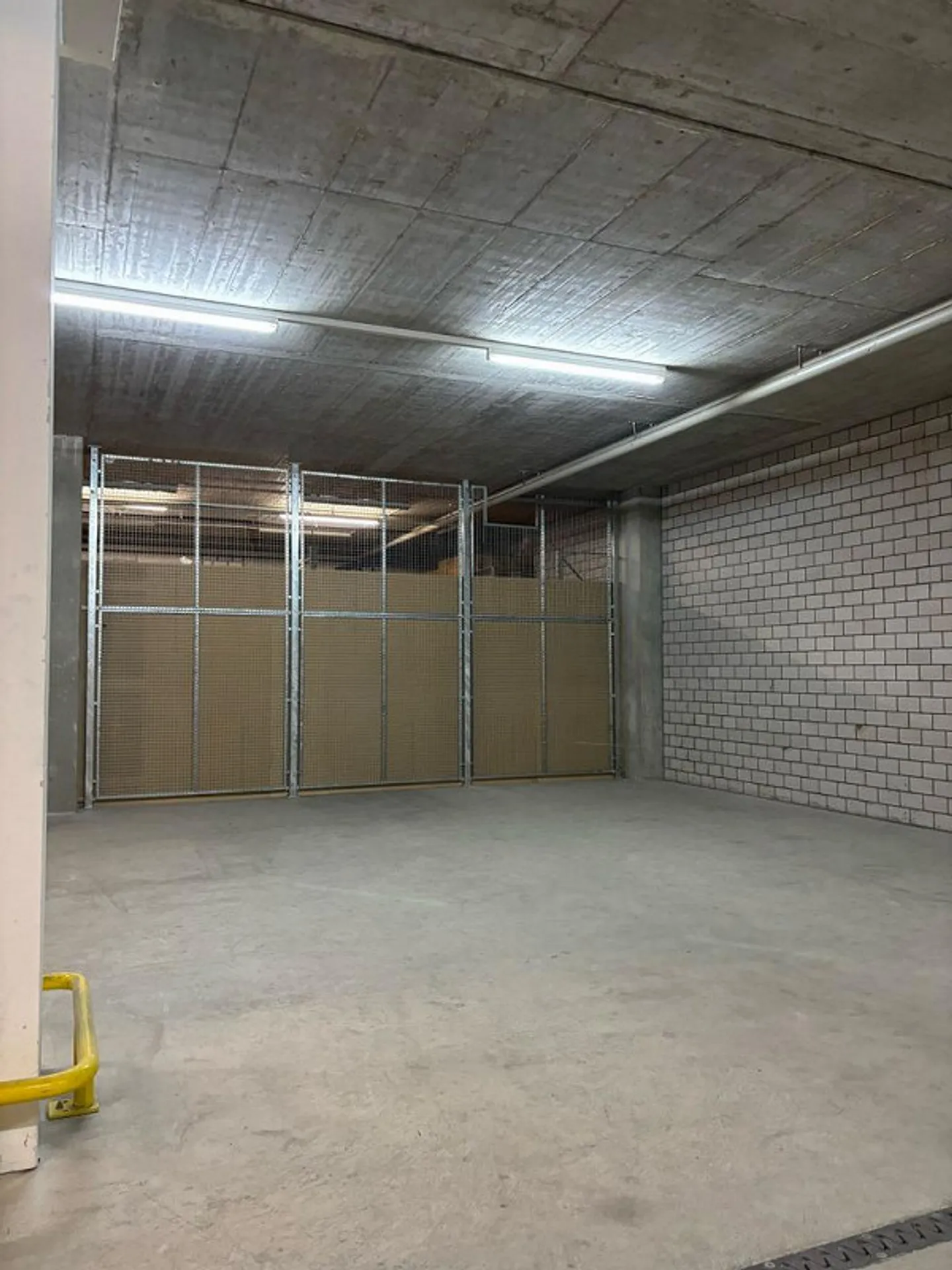Spazio di stoccaggio diversificato in affitto - Foto 2 di 5