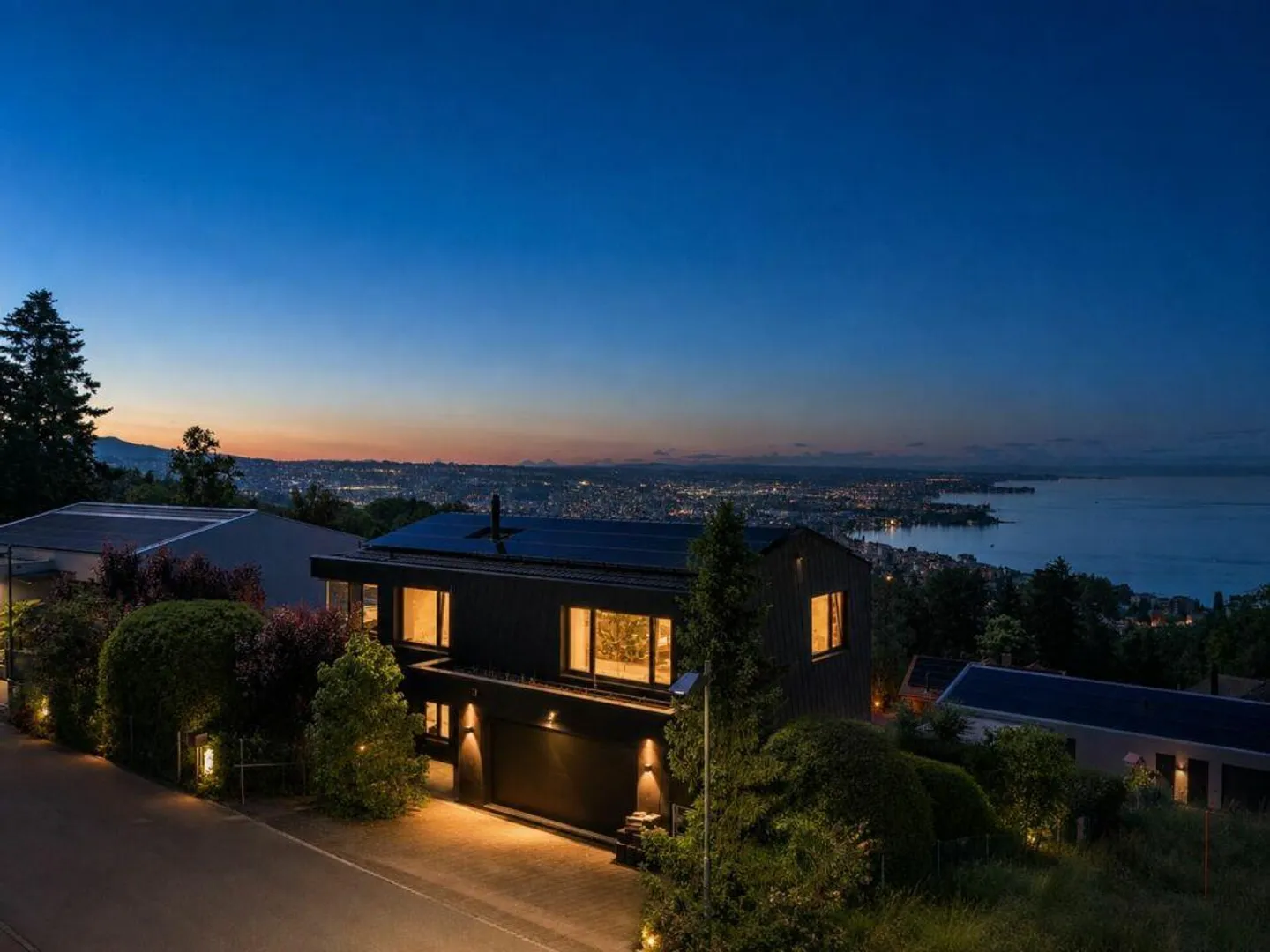 Modernes Einfamilienhaus mit Seeblick - Foto 2 von 20