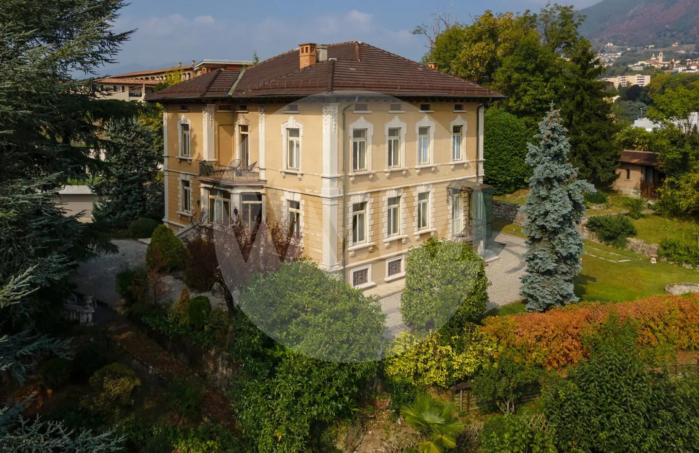 Villa for sale - Photo 1 of 17