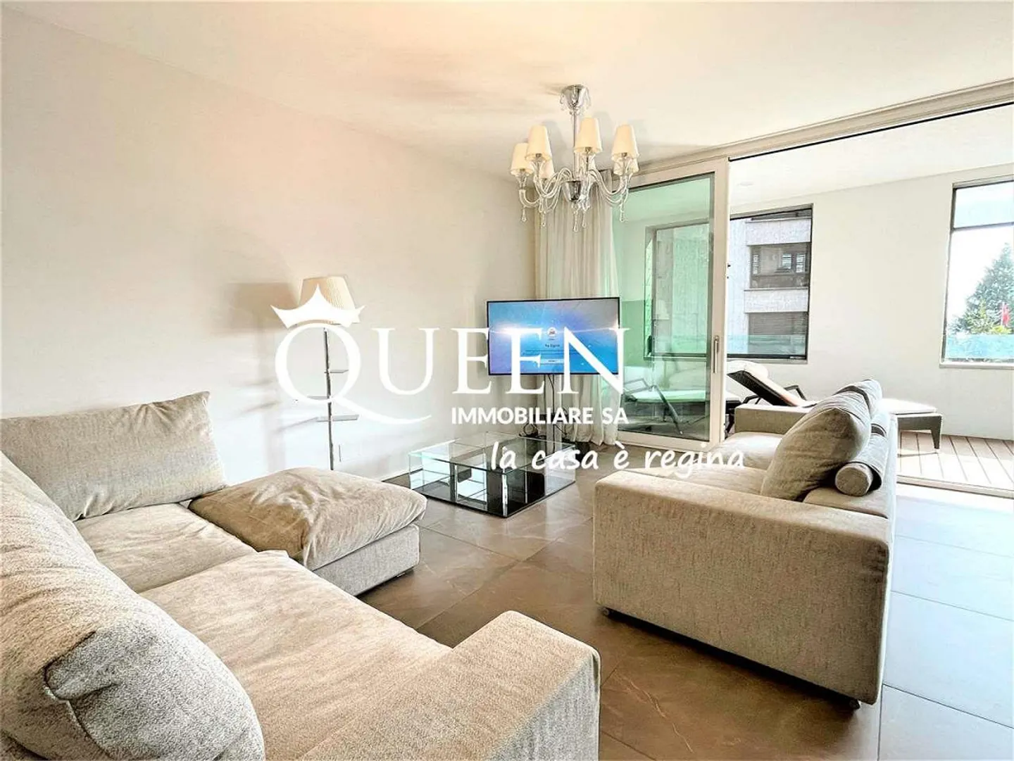 Lugano-Cassarate: luxurious 4.5 rooms, 150 sqm, loggia, lake view - Photo 3 of 13