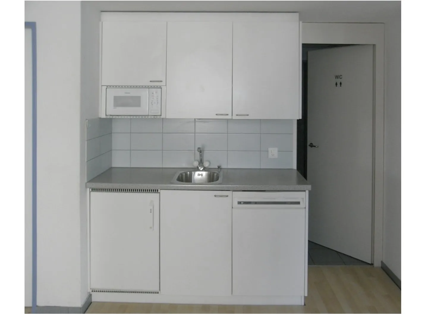 Conveniente: 330 m2 Ufficio-Commercio-Pratica-Vendita-Spazi Espositivi - Foto 17 di 17