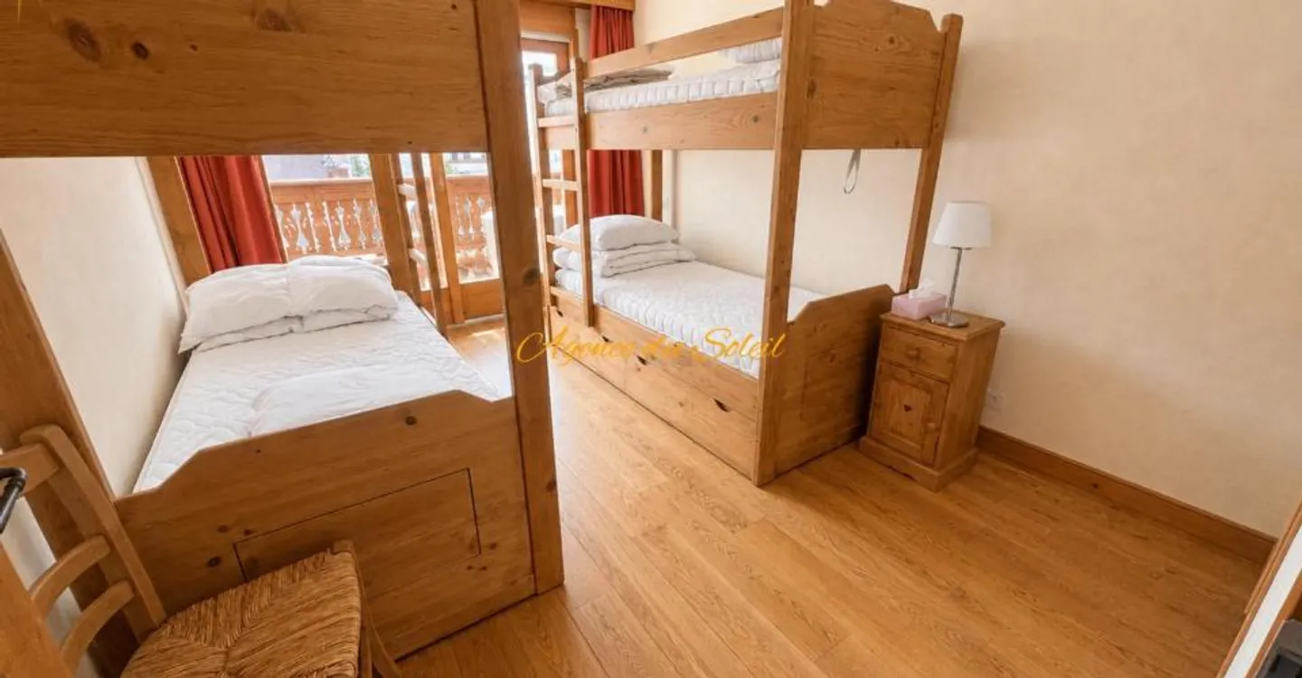 Im Herzen von Crans! Elegante 3,5-Zimmer-Wohnung mit großer nach Osten ausgerichteter Terrasse! - Foto 9 von 12