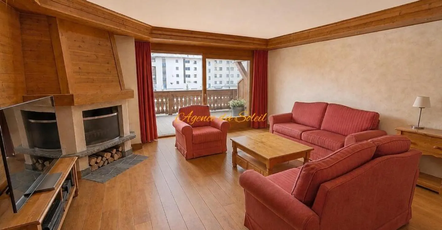 Im Herzen von Crans! Elegante 3,5-Zimmer-Wohnung mit großer nach Osten ausgerichteter Terrasse! - Foto 4 von 12