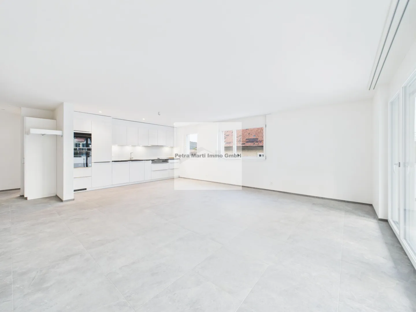 4.5-room apartment on the ground floor - Photo 2 of 13