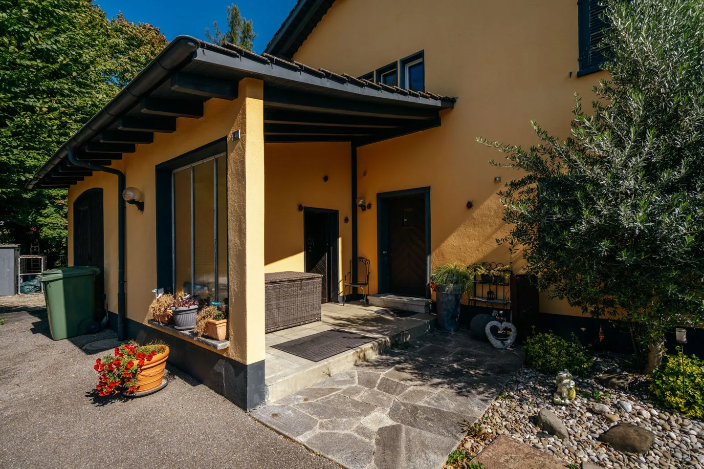 Casa unifamiliare di 6½ stanze - Foto 2 di 20