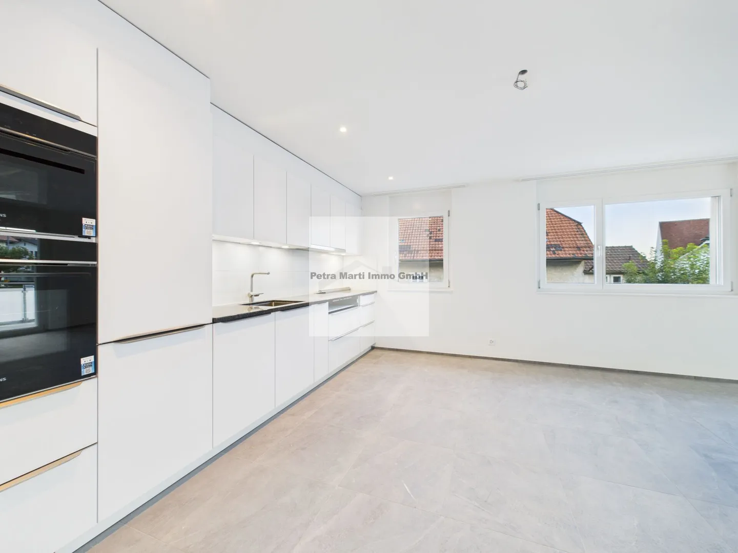 4.5-room apartment on the ground floor - Photo 3 of 13