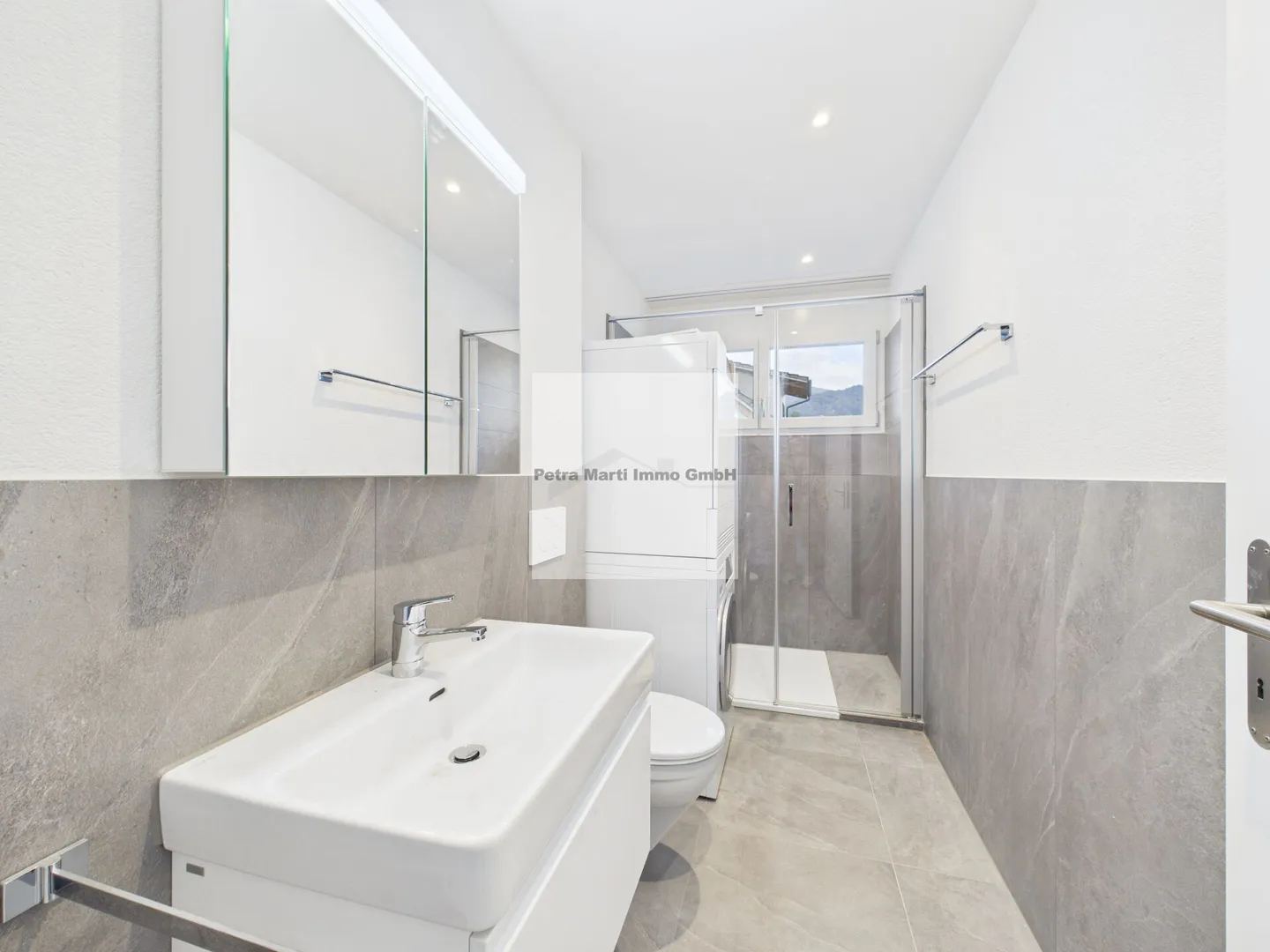 4.5-room apartment on the ground floor - Photo 10 of 13