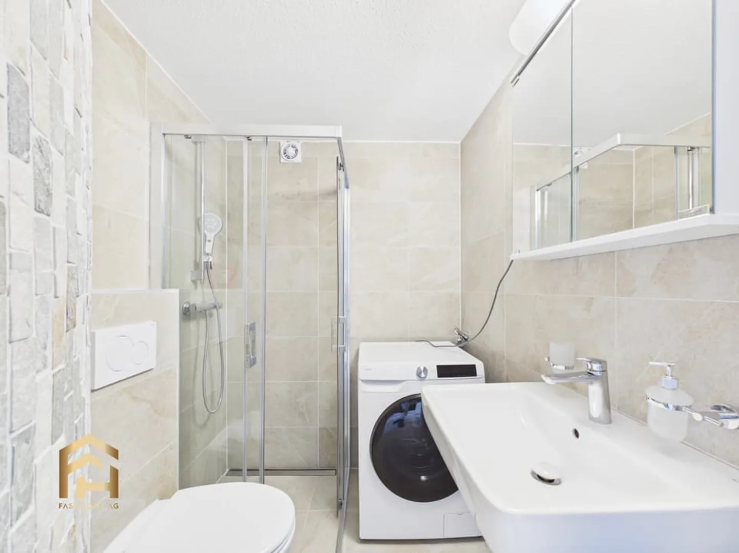 Yield Object: 9 Residential Units - approx. 5% Net Yield - Photo 7 of 13