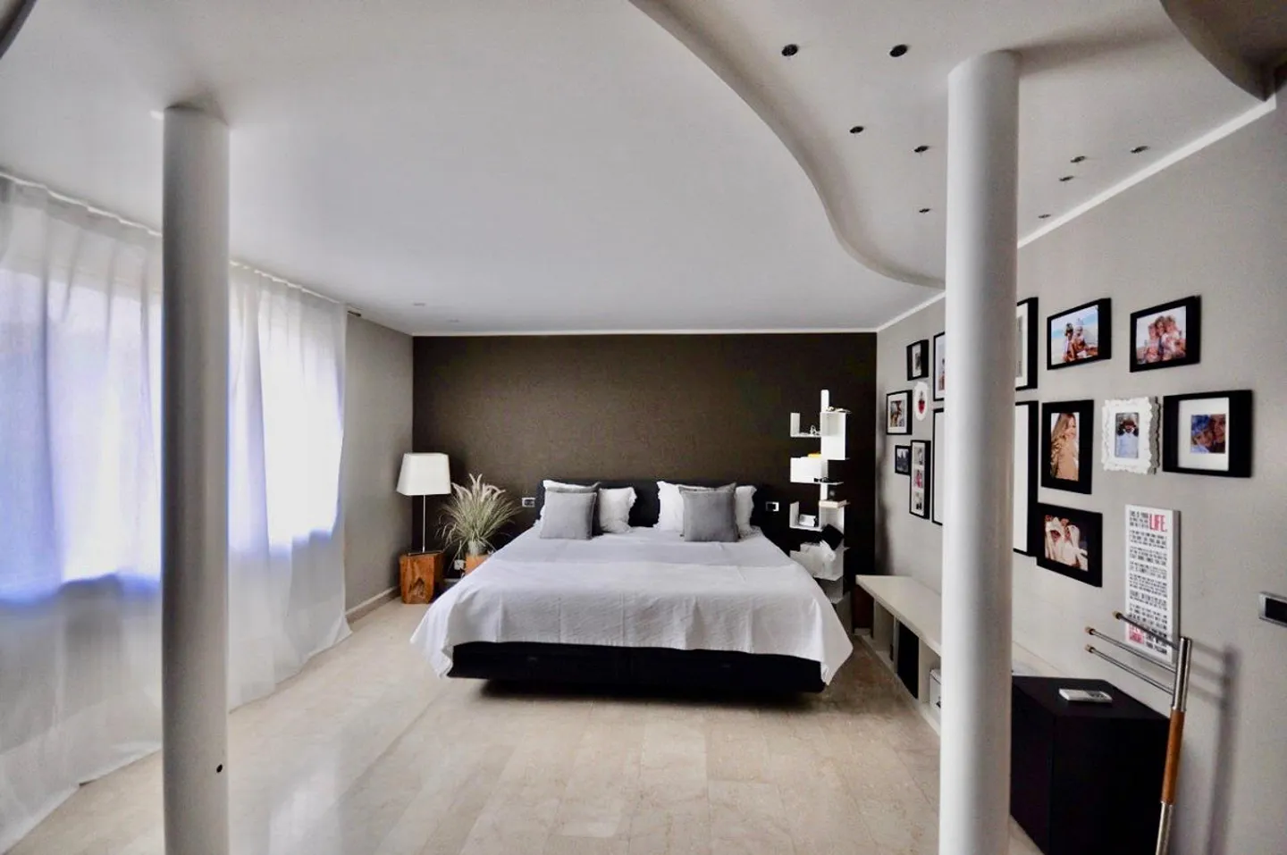 Villa prestigieuse avec piscine, vue panoramique sur le lac et les montagnes - Photo 13 sur 20