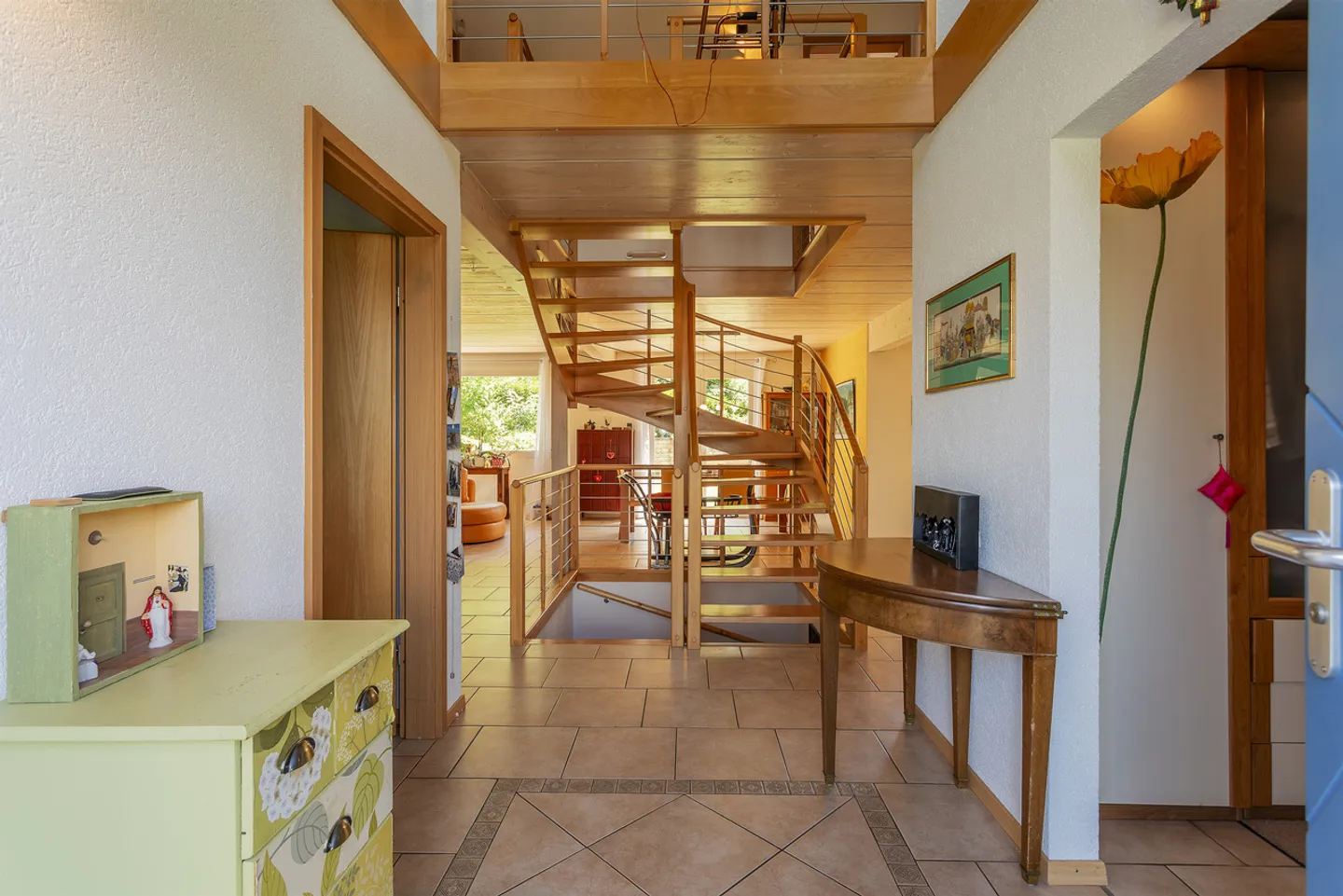 Villa individuelle avec 6,5 pièces dans un quartier résidentiel - Photo 5 sur 15
