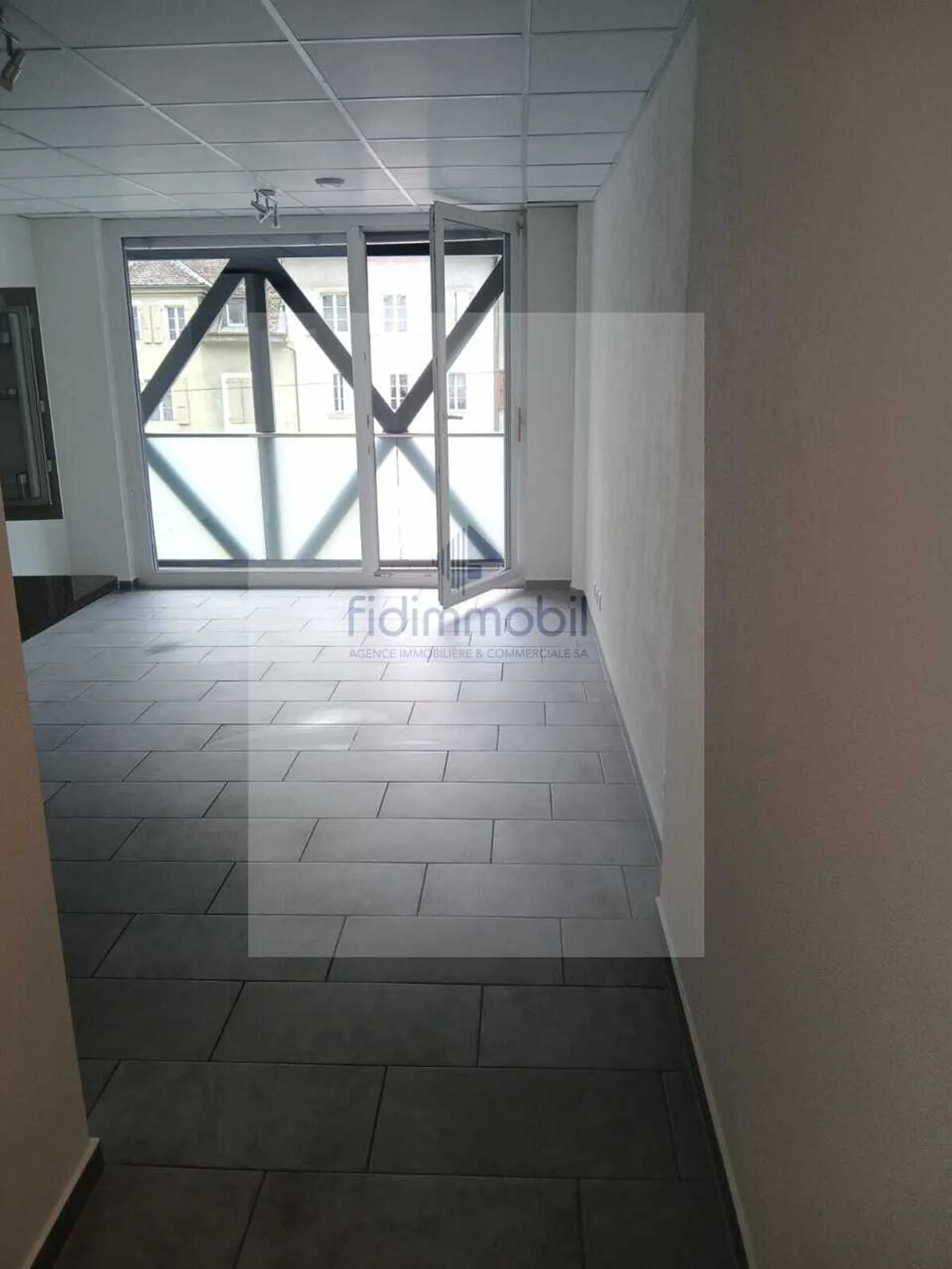 Appartamento in affitto - Foto 2 di 5