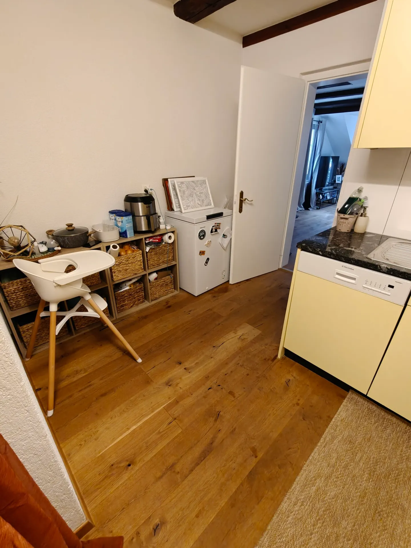 2½ ZI-WOHNUNG IN THUN (BE), MÖBLIERT, TEMPORÄR - Foto 3 di 10