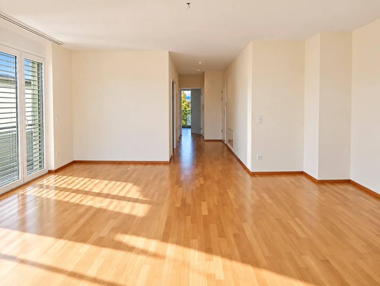 3 rooms with large terrace, swimming pool, gym and wellness area - Photo 4 of 22