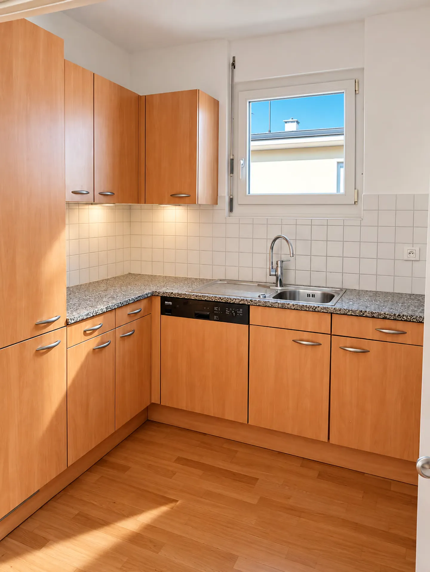 3 rooms with large terrace, swimming pool, gym and wellness area - Photo 5 of 22