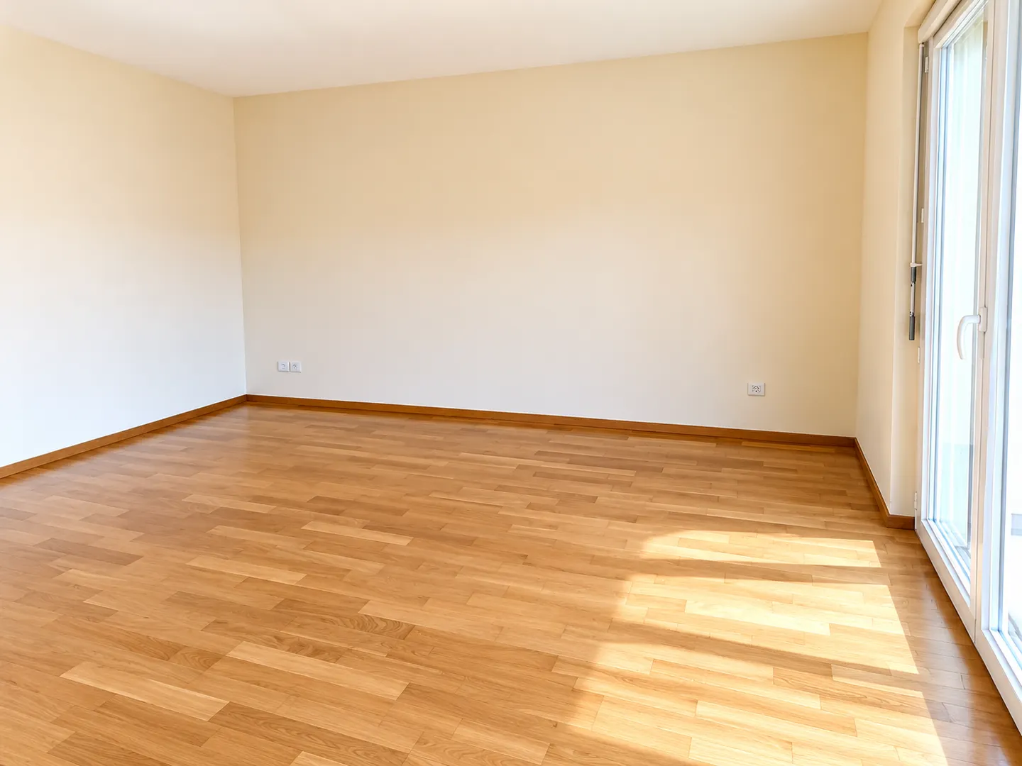 3 rooms with large terrace, swimming pool, gym and wellness area - Photo 7 of 22
