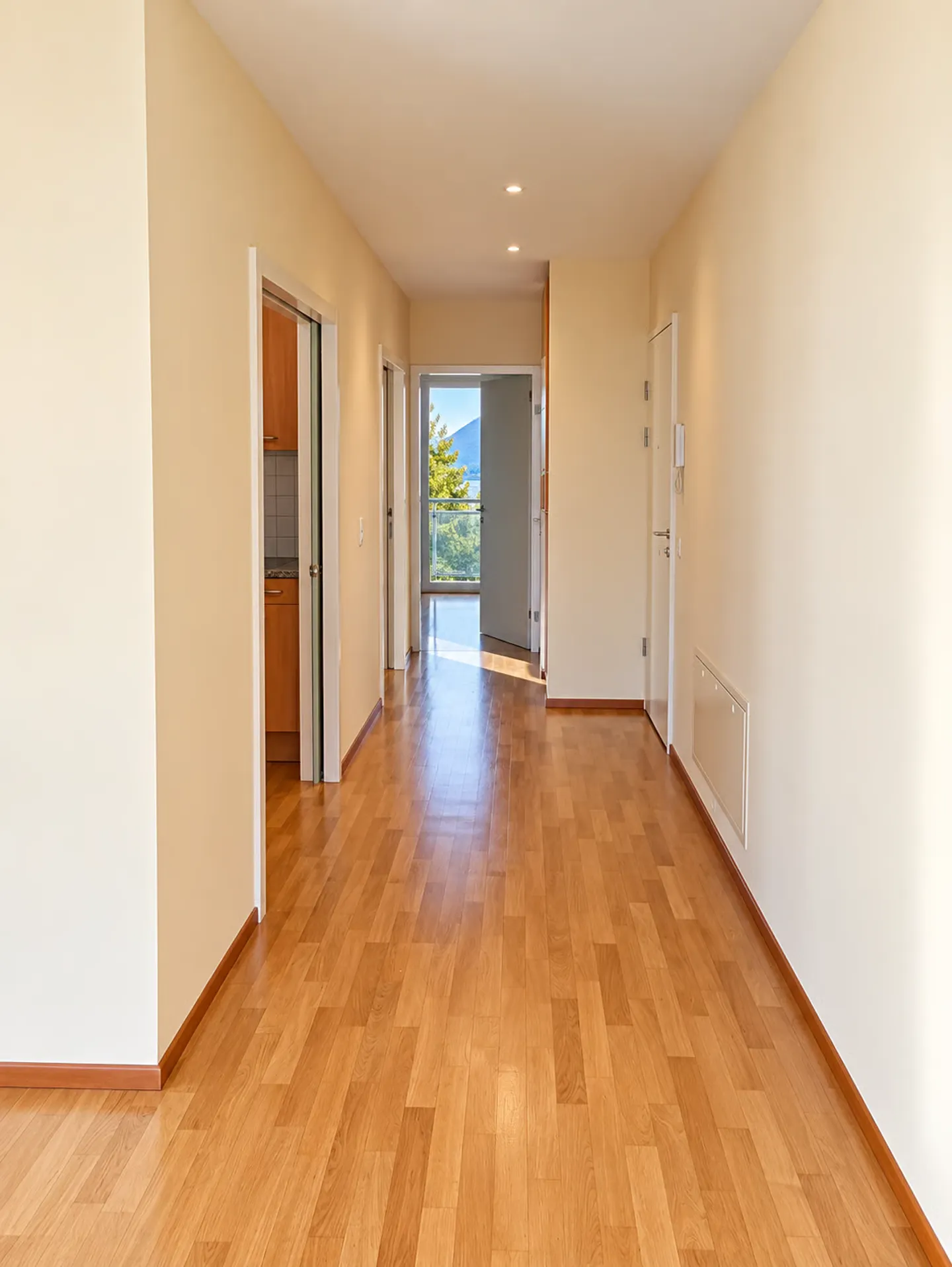3 rooms with large terrace, swimming pool, gym and wellness area - Photo 9 of 22