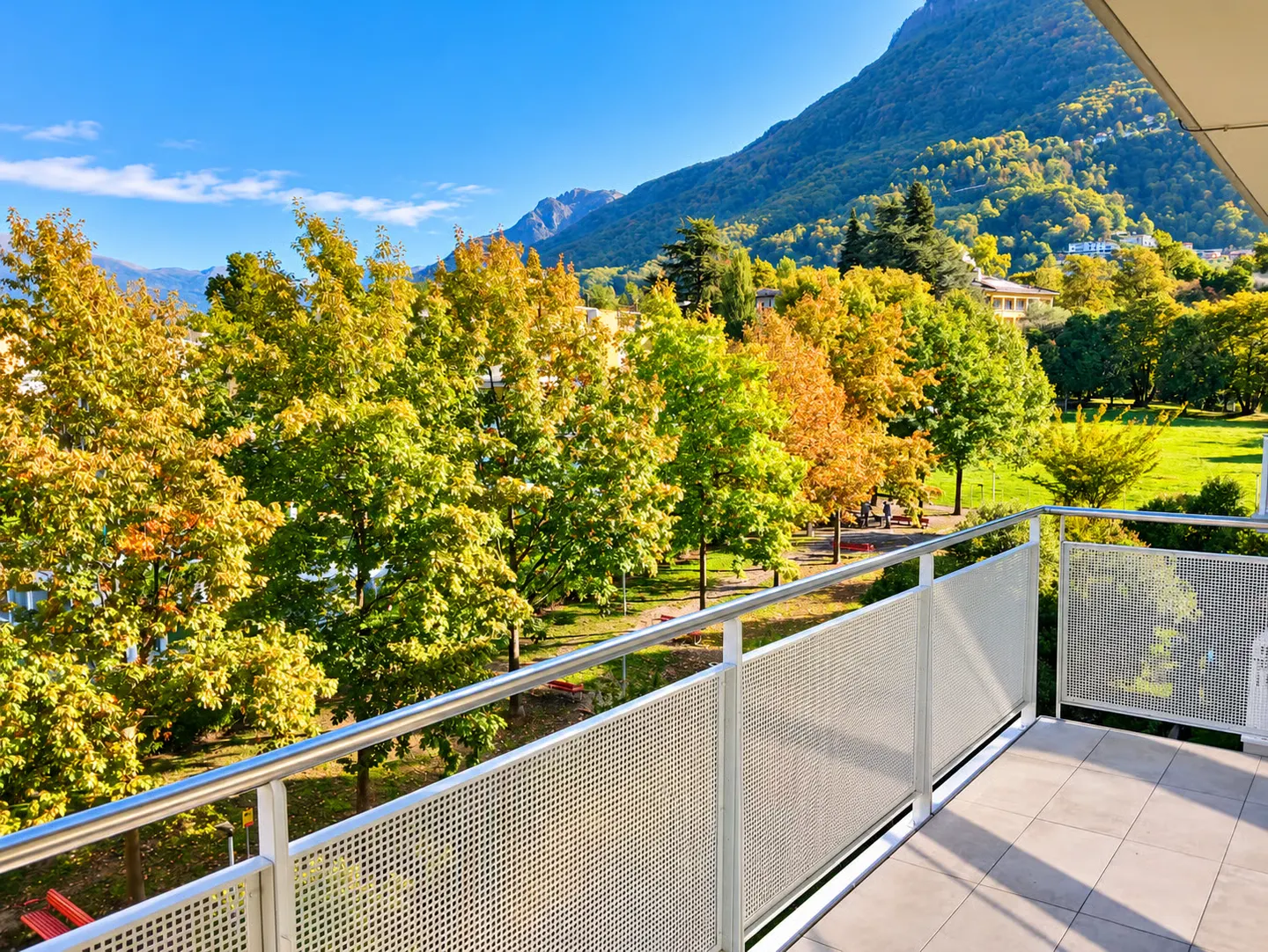 3 rooms with large terrace, swimming pool, gym and wellness area - Photo 17 of 22