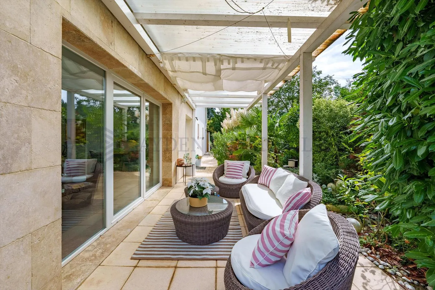 Exclusif ! Maison individuelle avec piscine ! - Photo 10 sur 11