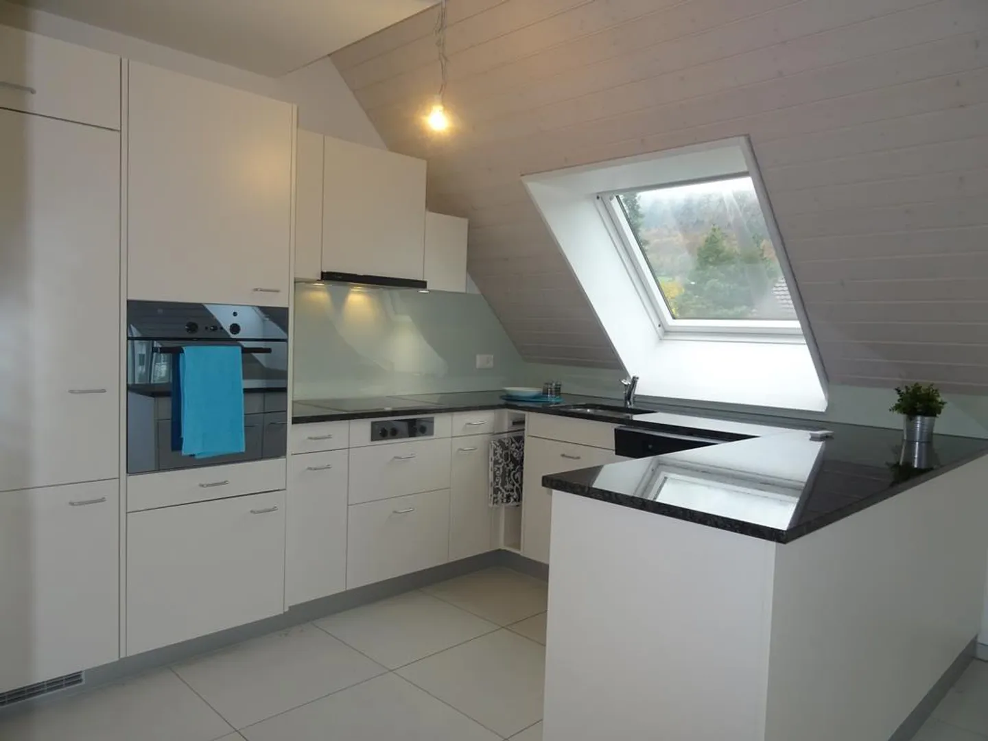 Moderne Wohnung mit grossem Balkon - Foto 4 von 12