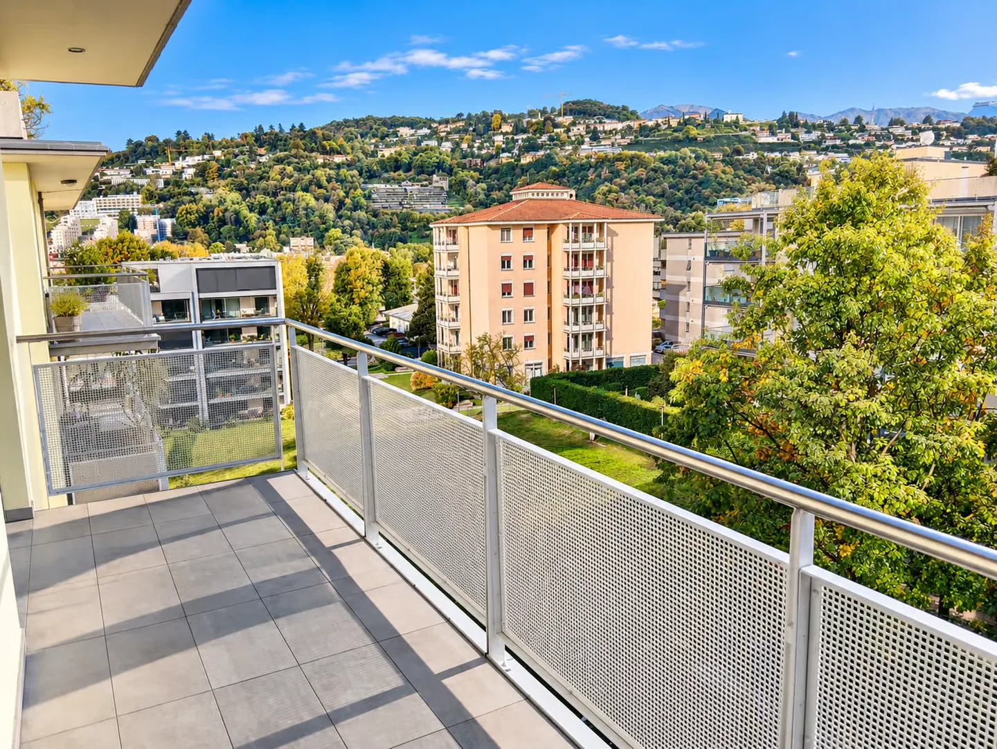 3 rooms with large terrace, swimming pool, gym and wellness area - Photo 14 of 22