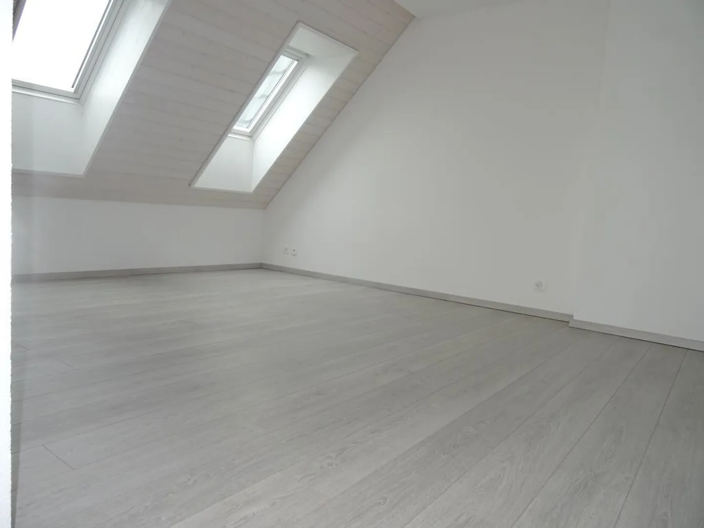 Moderne Wohnung mit grossem Balkon - Foto 9 von 12