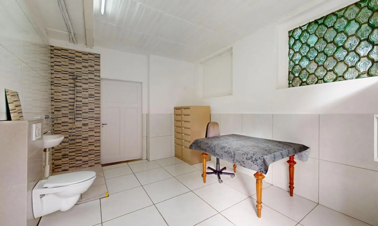 Selten: Renoviertes Mietgebäude mit 6 Wohnungen in Corcelles-près-Payerne - Foto 5 von 13